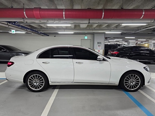 MERCEDES BENZ E-CLASS W213 2022
