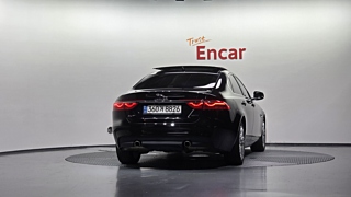 JAGUAR XF X260 2018