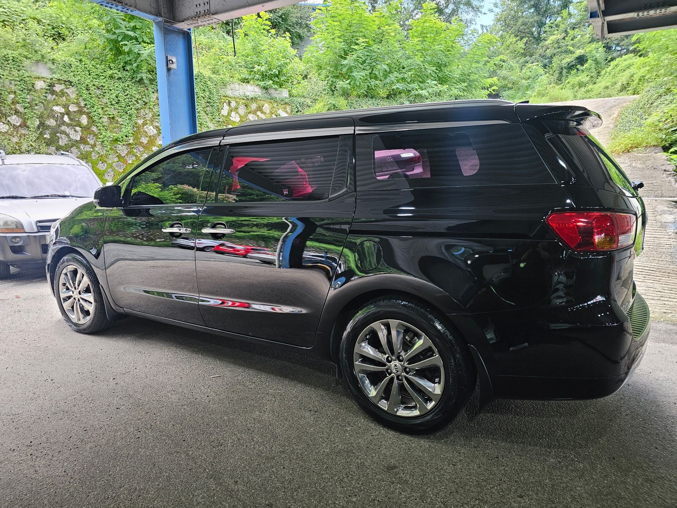 KIA CARNIVAL 2017