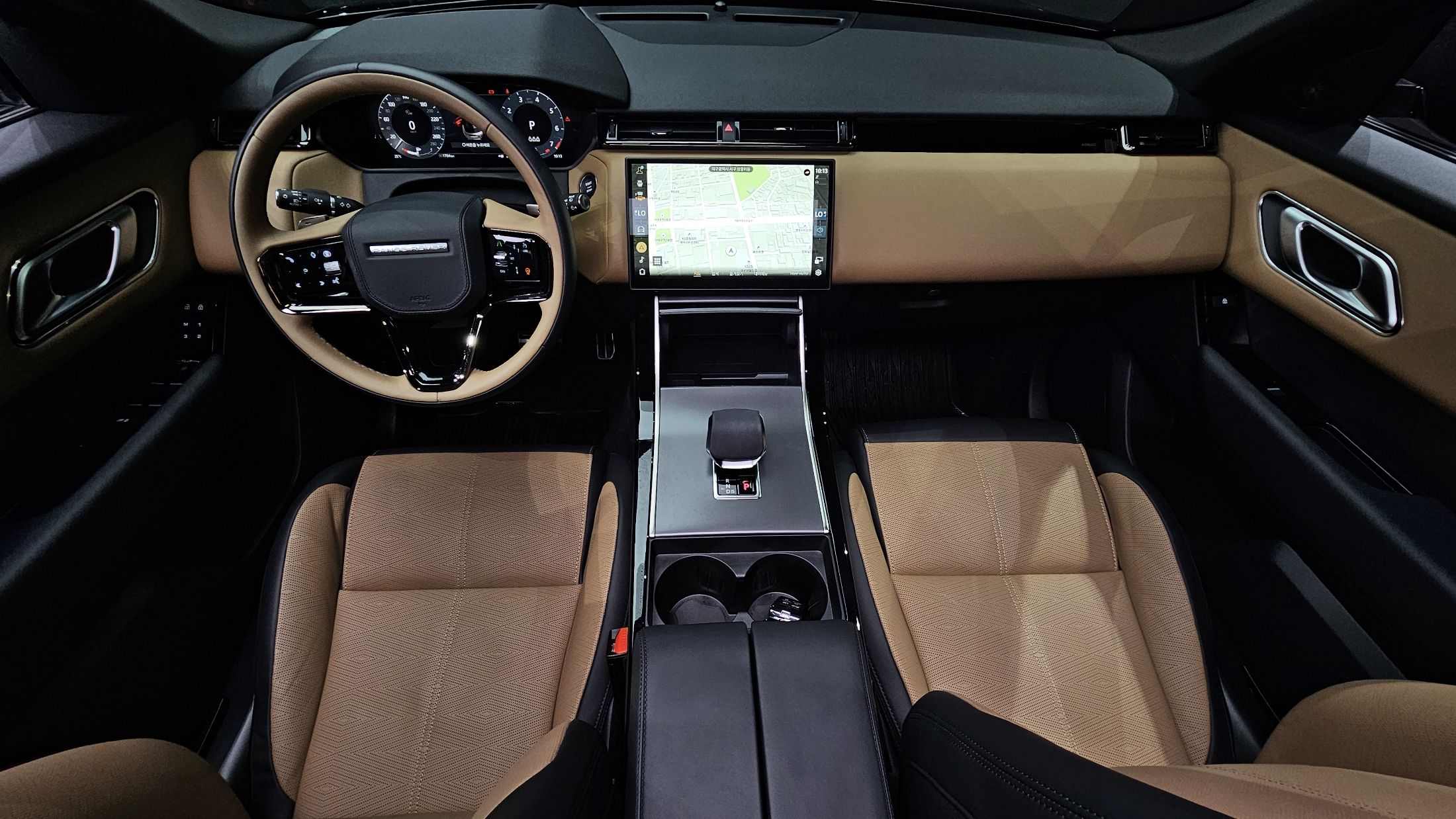 LAND ROVER RANGE ROVER VELAR 2025