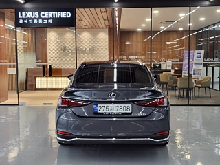 LEXUS ES300H  7 GENERATION Luxury Plus 2025