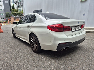BMW 5-SERIES G30 2018