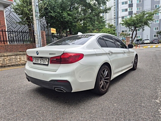 BMW 5-SERIES G30 2018