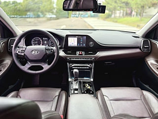 HYUNDAI GRANDEUR IG 2018