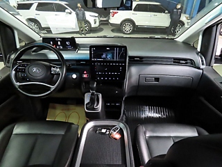 HYUNDAI STARIA 2023
