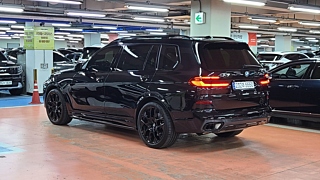 BMW X7 G07 2024