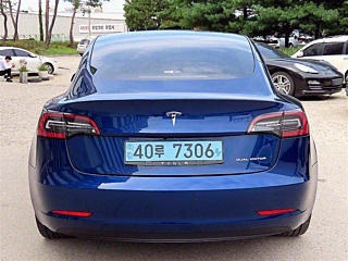 TESLA MODEL 3 2022