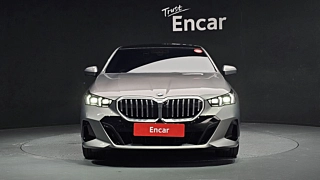 BMW 5-SERIES G60  2025