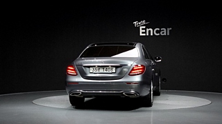 MERCEDES BENZ E-CLASS W213 2019