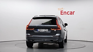 VOLVO XC60 2020