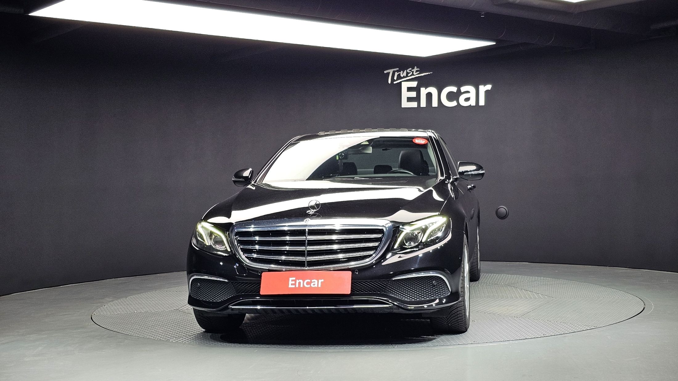 MERCEDES BENZ E-CLASS W213 2016