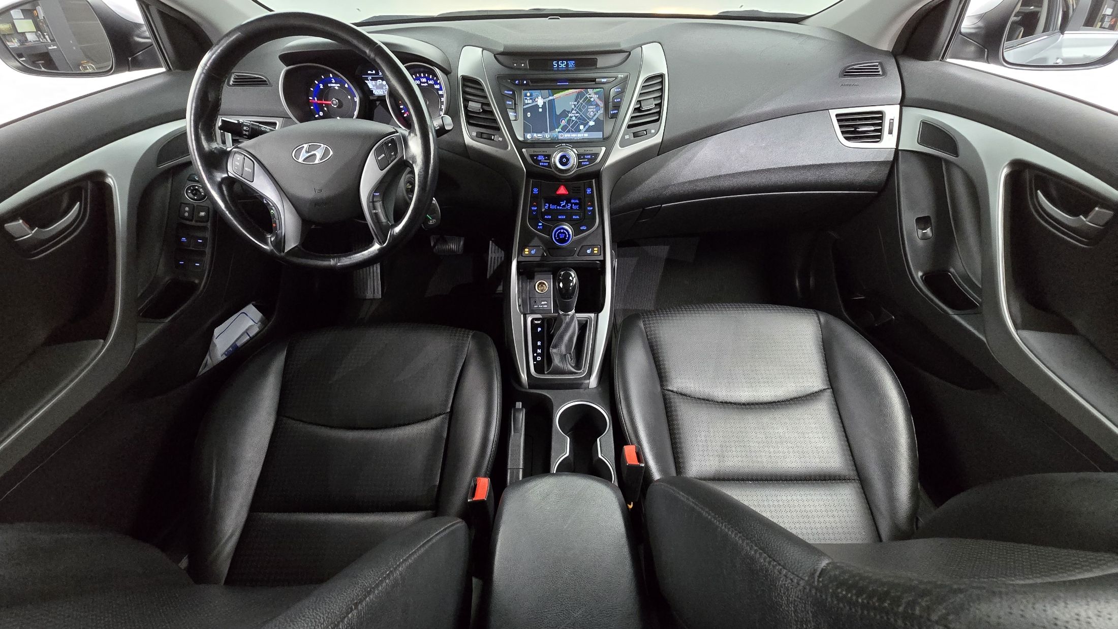 HYUNDAI AVANTE 2014