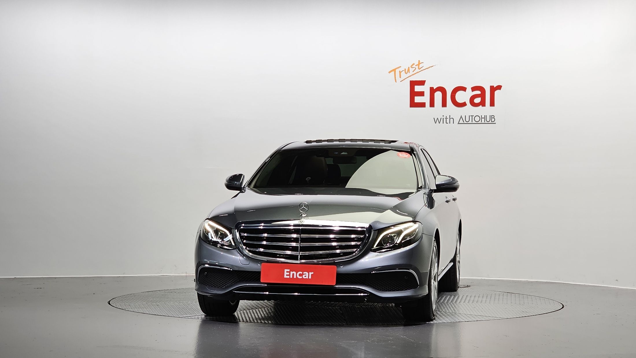 MERCEDES BENZ E-CLASS W213 2019