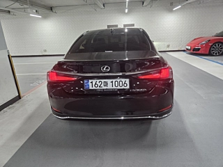 LEXUS ES300H  7 GENERATION Executive 2025