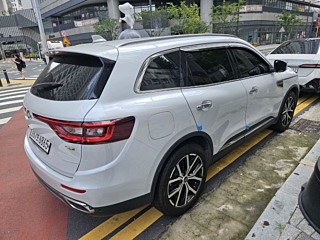 SAMSUNG QM6 2019