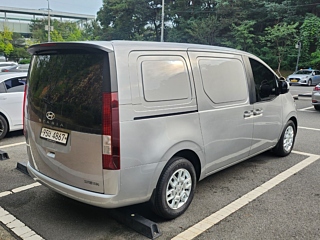 HYUNDAI STARIA 2021