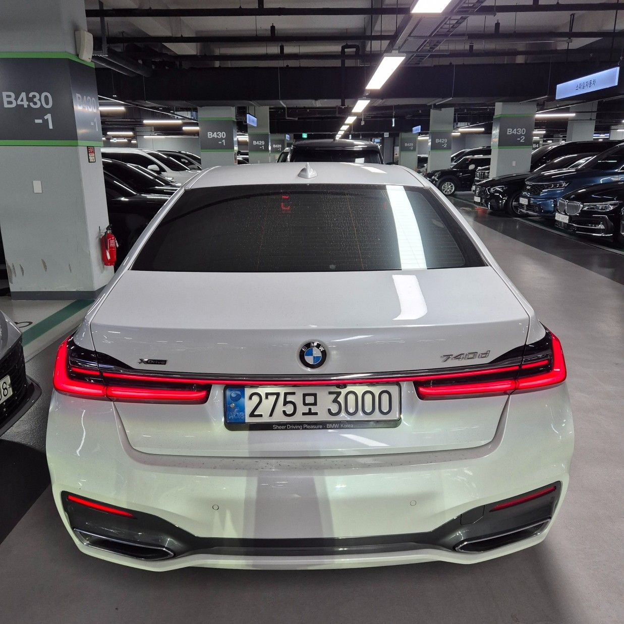 BMW 7-SERIES G11 2019