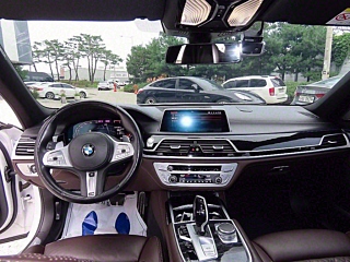 BMW 7-SERIES G11 2020