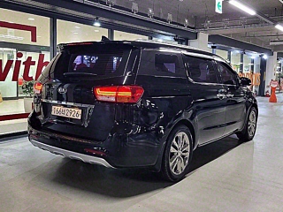 KIA CARNIVAL 2018