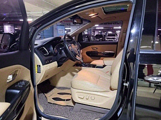 KIA CARNIVAL 2018