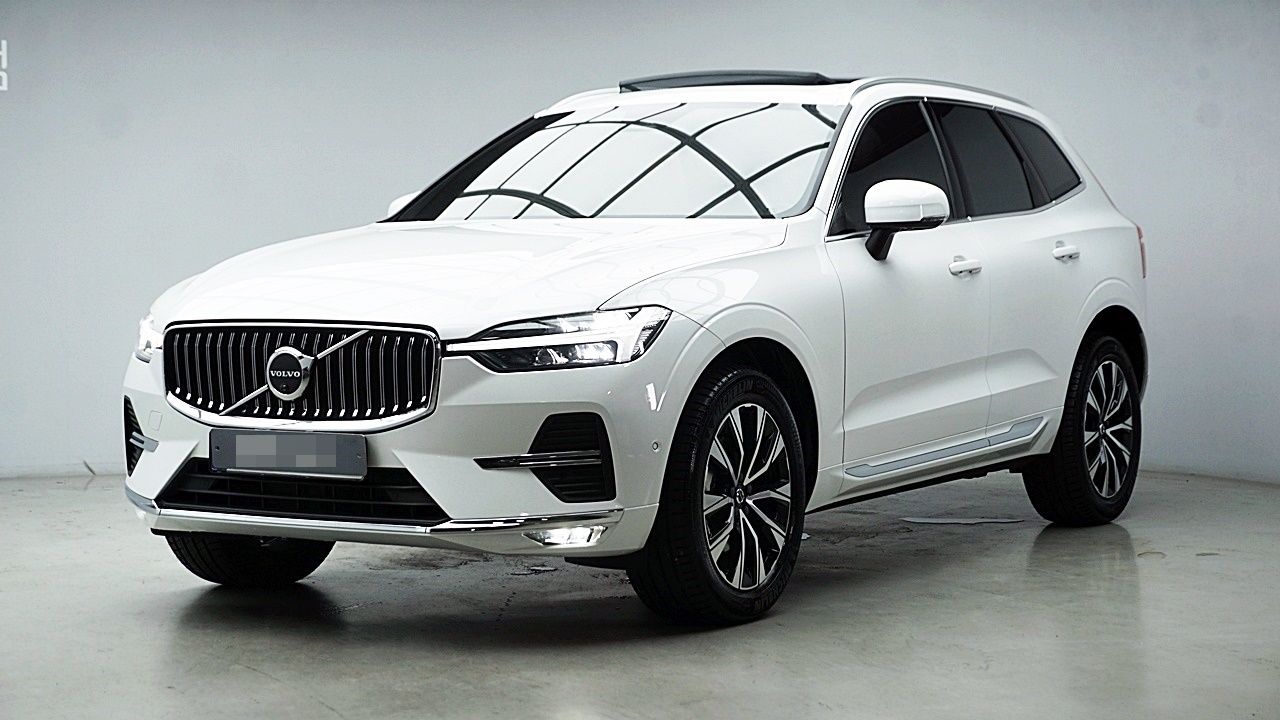 VOLVO XC60 2023