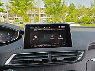 PEUGEOT 5008 2020