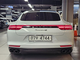 PORSCHE PANAMERA 971 2018