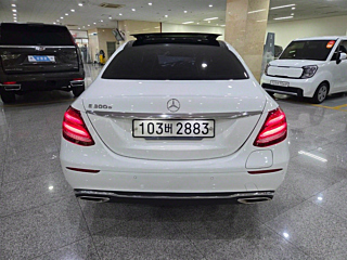 MERCEDES BENZ E-CLASS W213 2019