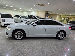 AUDI A6 C8 2023