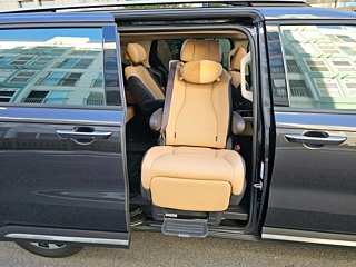 KIA CARNIVAL 2023