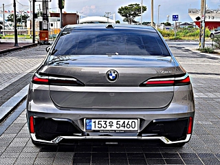 BMW 7-SERIES G70 2023