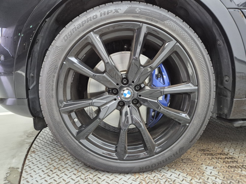 BMW X7 G07 2024