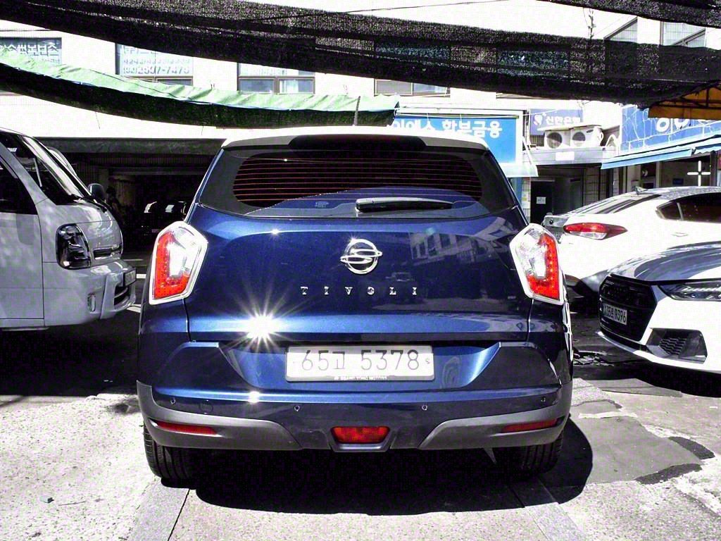 SSANGYONG TIVOLI 2015