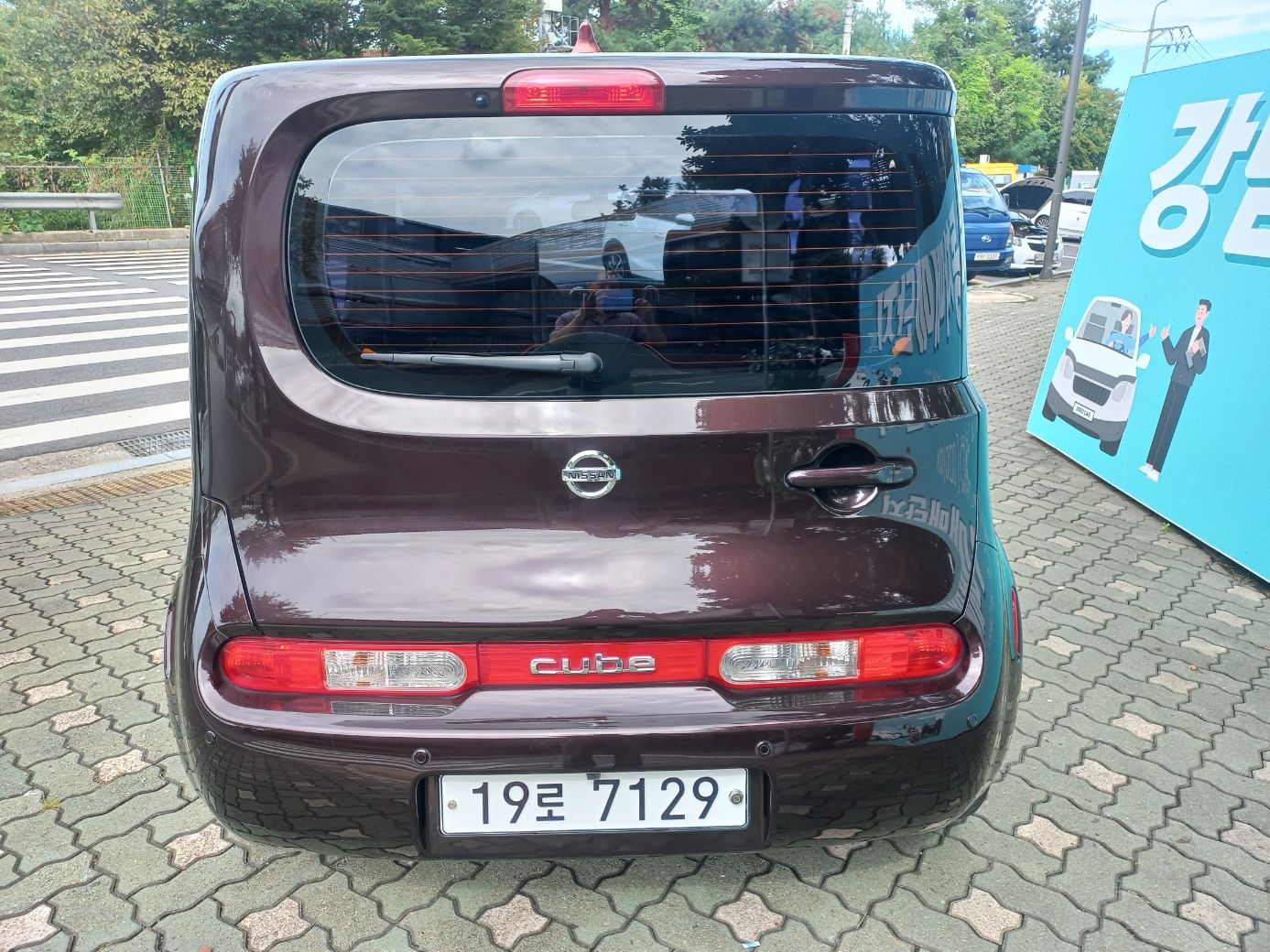 NISSAN CUBE 2012