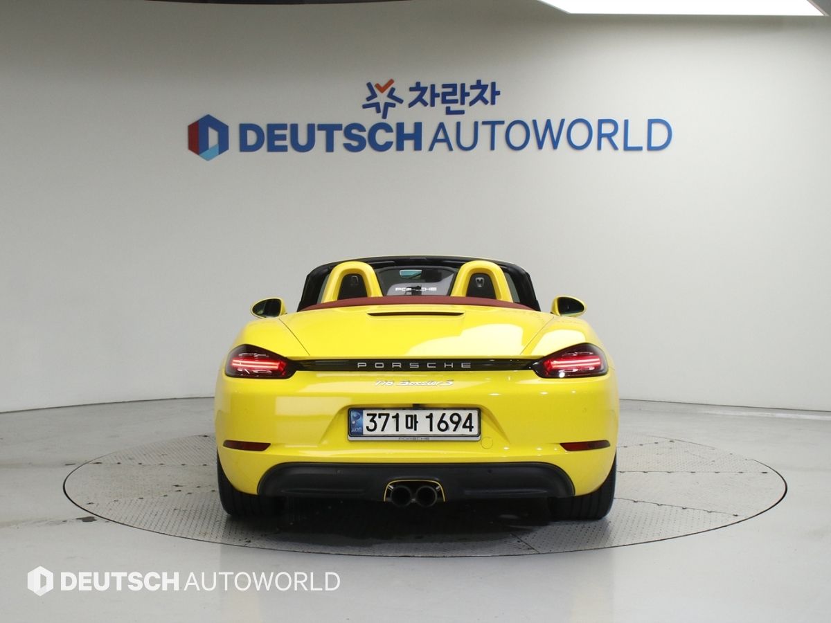 PORSCHE 718 BOXSTER 2016