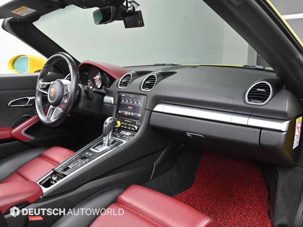 PORSCHE 718 BOXSTER 2016