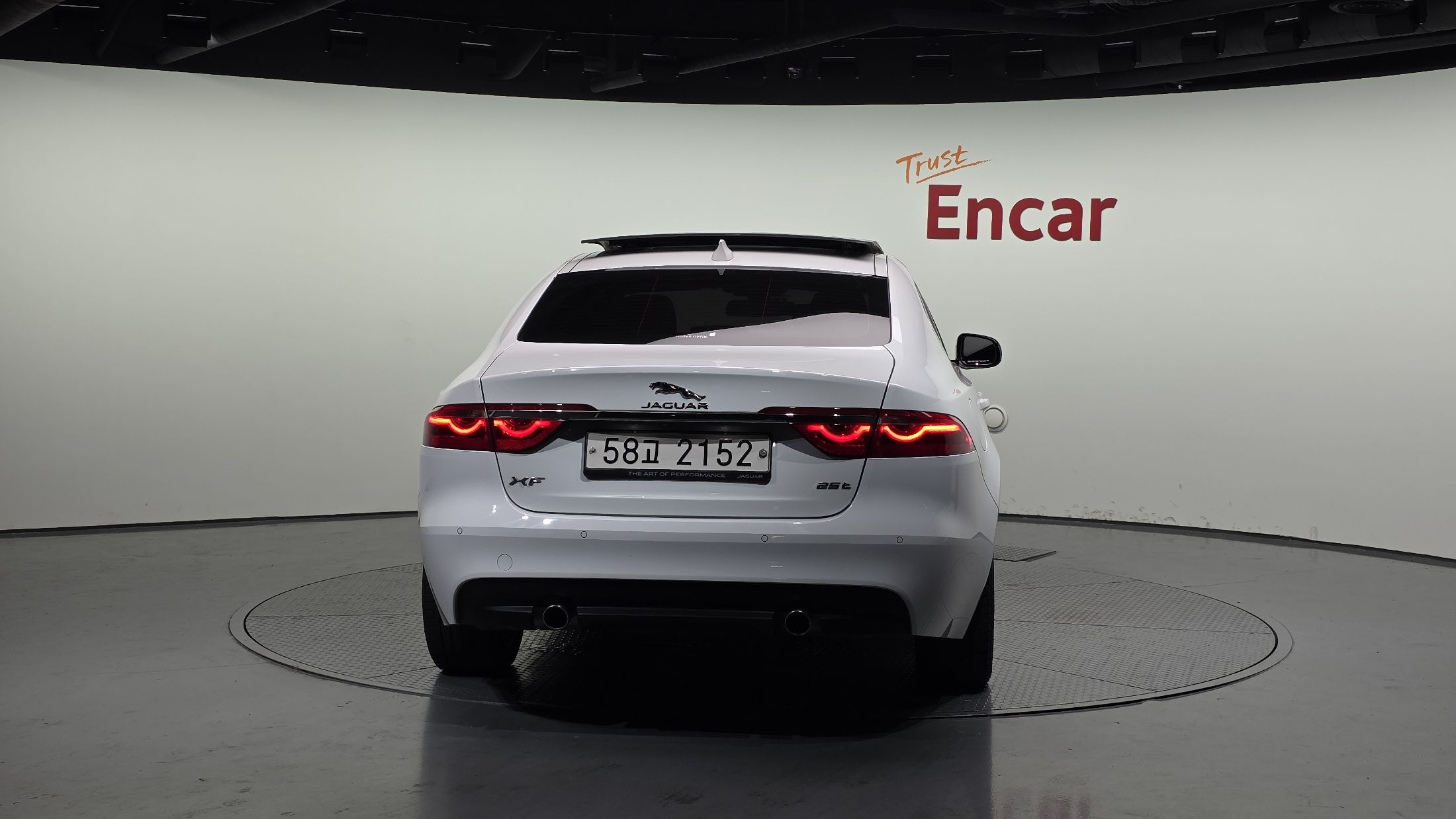 JAGUAR XF X260 2018