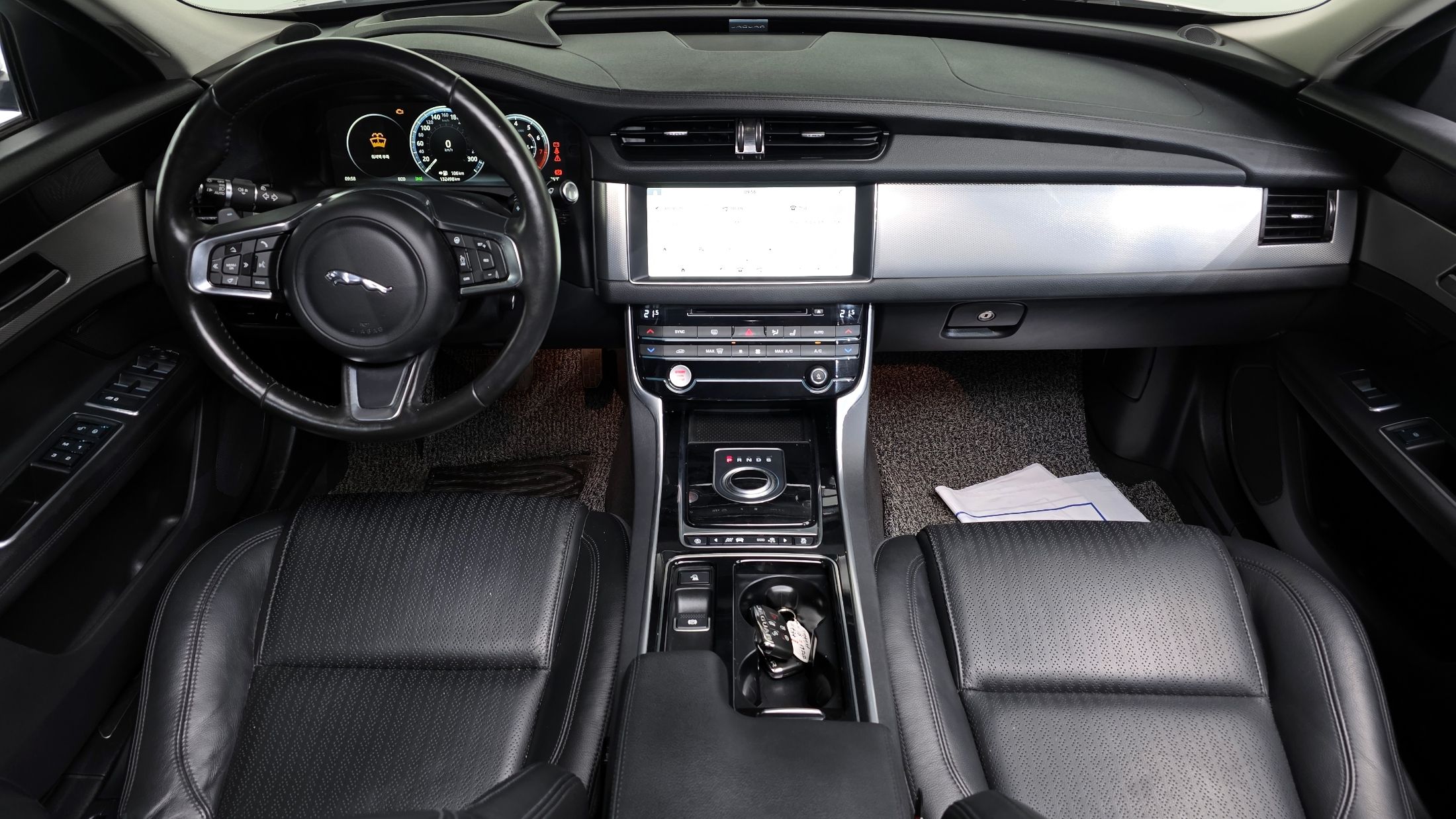 JAGUAR XF X260 2018