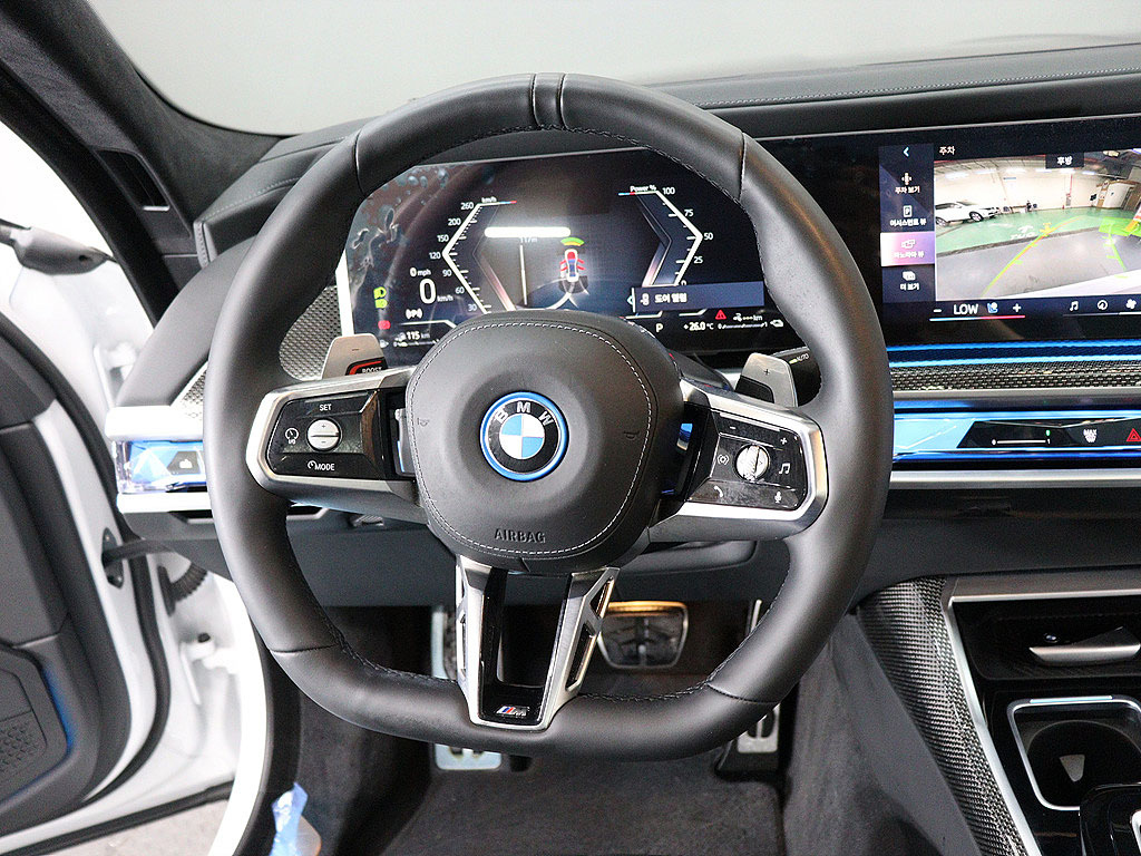 BMW 7-SERIES G70 2023