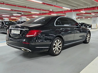 MERCEDES BENZ E-CLASS W213 2019