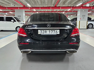 MERCEDES BENZ E-CLASS W213 2019