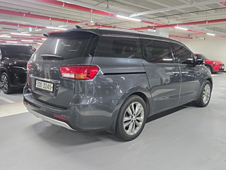 KIA CARNIVAL 2018