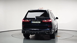BMW X7 G07 2021