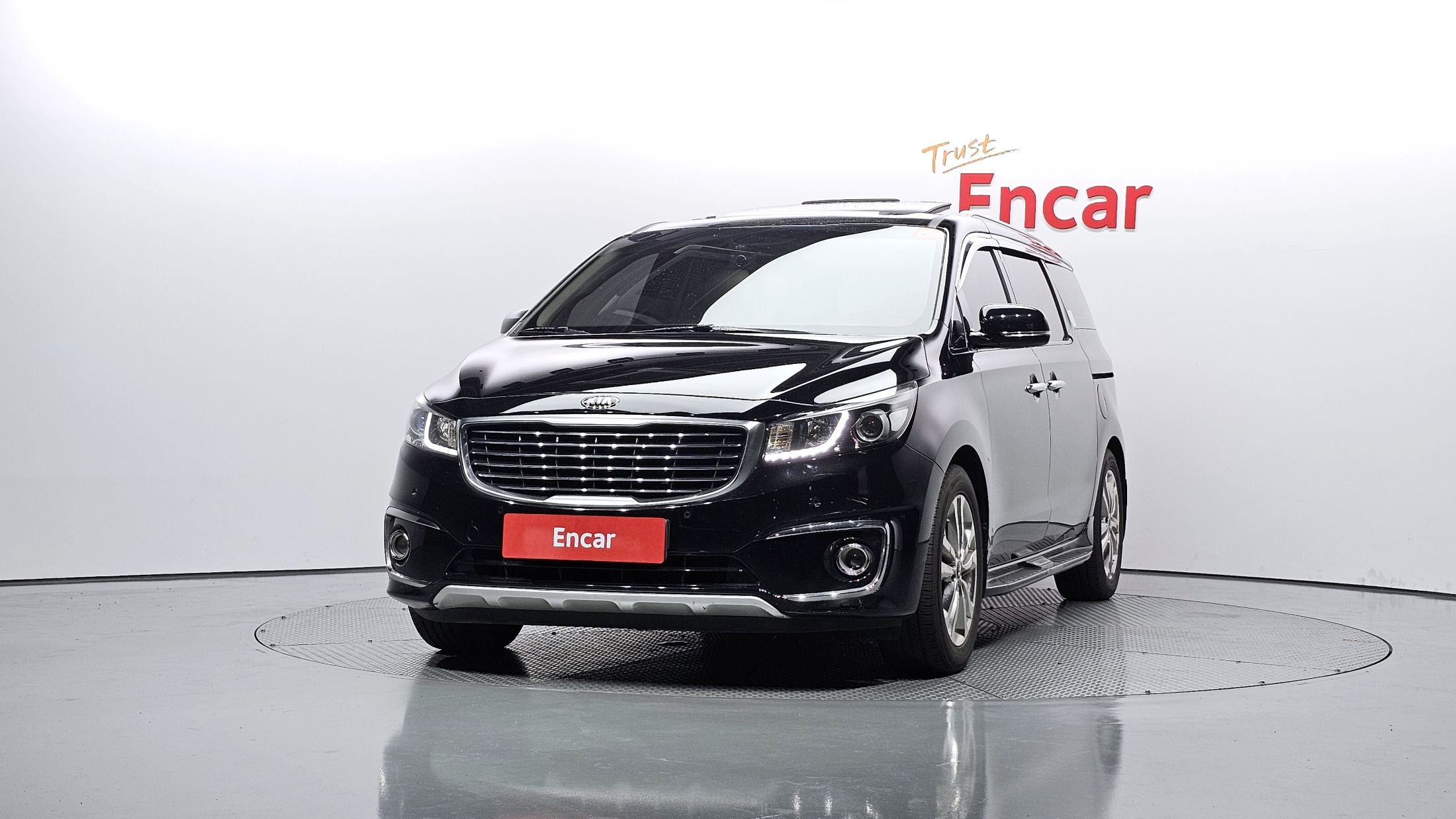KIA CARNIVAL 2014