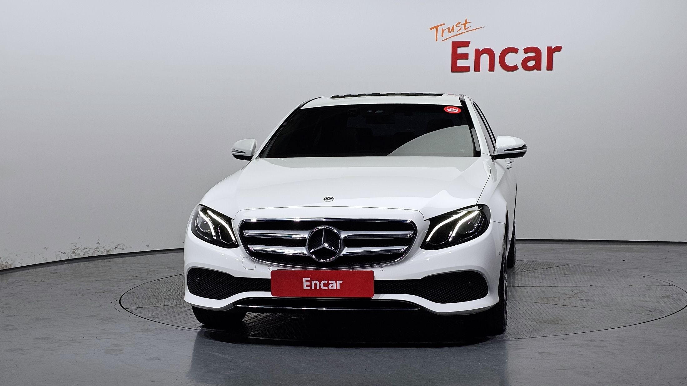 MERCEDES BENZ E-CLASS W213 2019