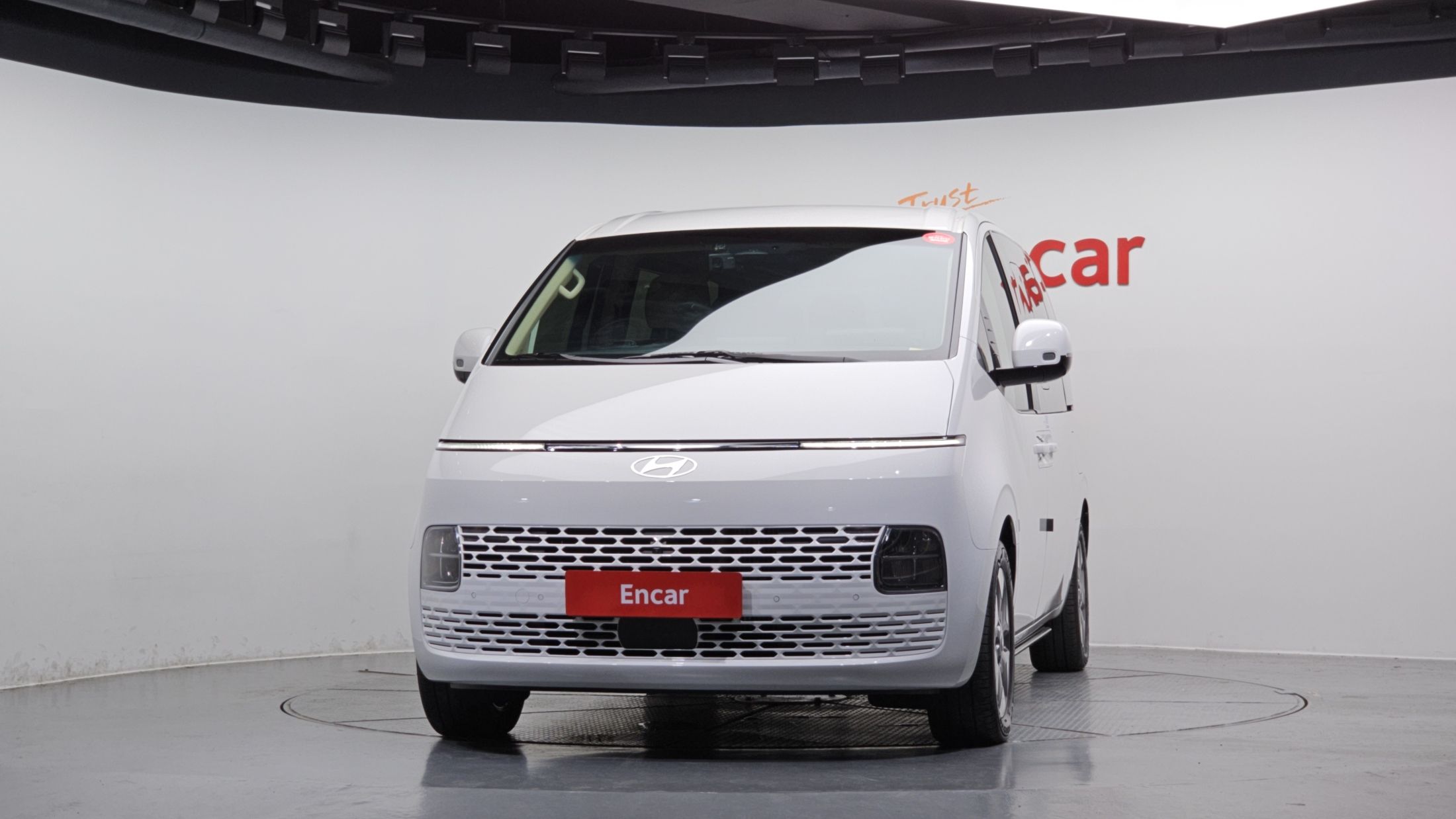 HYUNDAI STARIA 2024