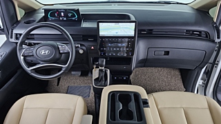 HYUNDAI STARIA 2024