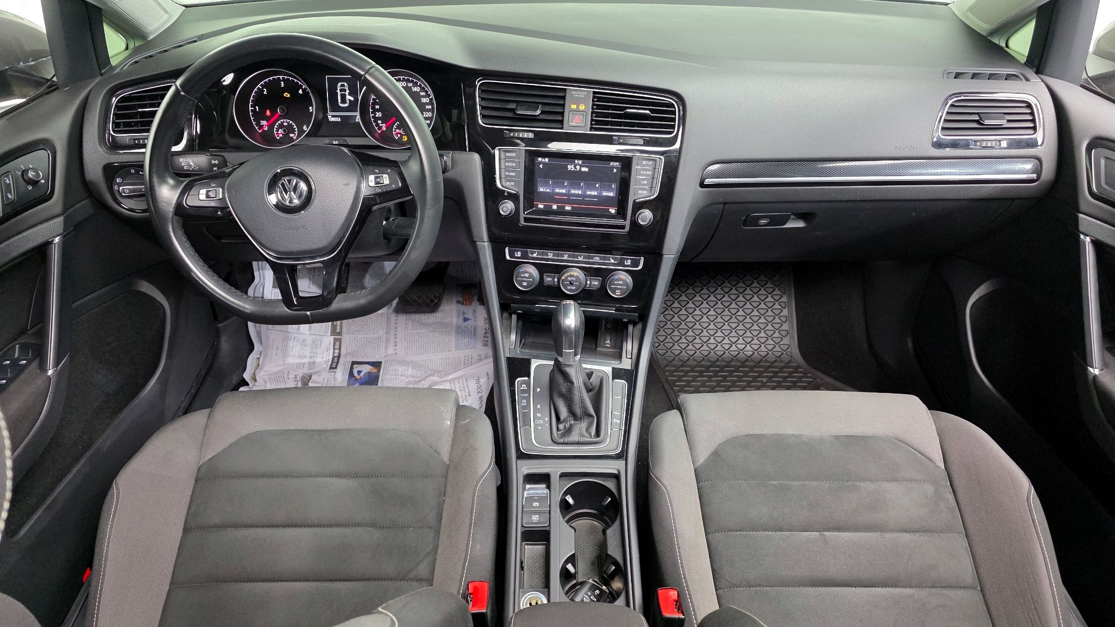VOLKSWAGEN GOLF 2014