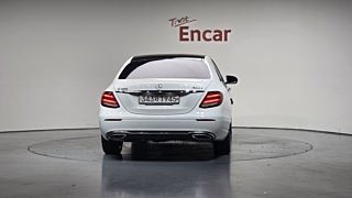 MERCEDES BENZ E-CLASS W213 2019
