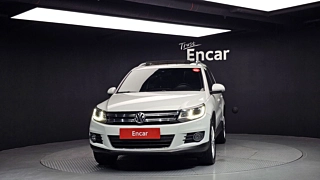 VOLKSWAGEN TIGUAN 2015